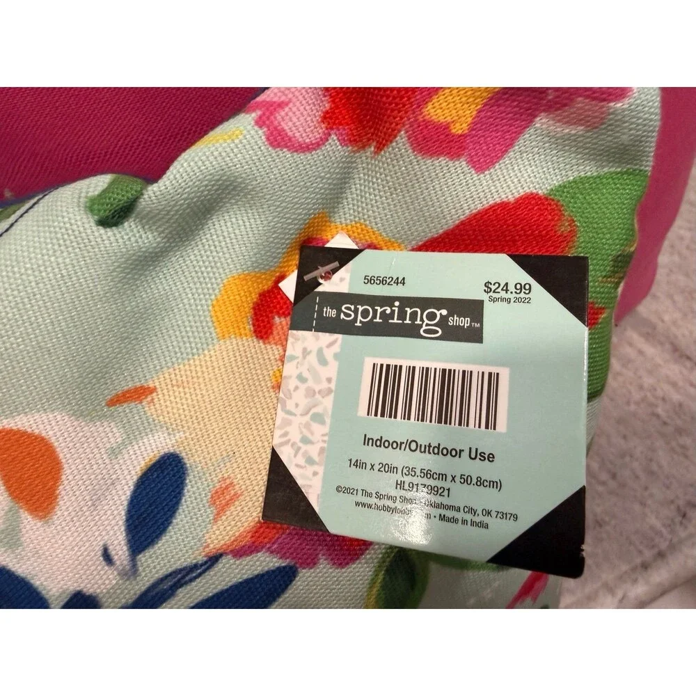 NWT The Spring Shop Indoor Outdoor Throw Pillows Set of 2 Bright Floral & Magent